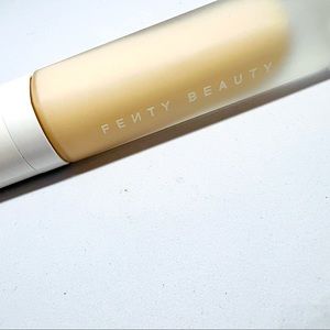FENTY BEAUTY - 
PRO FILT'R SOFT MATTE LONGWEAR FOUNDATION